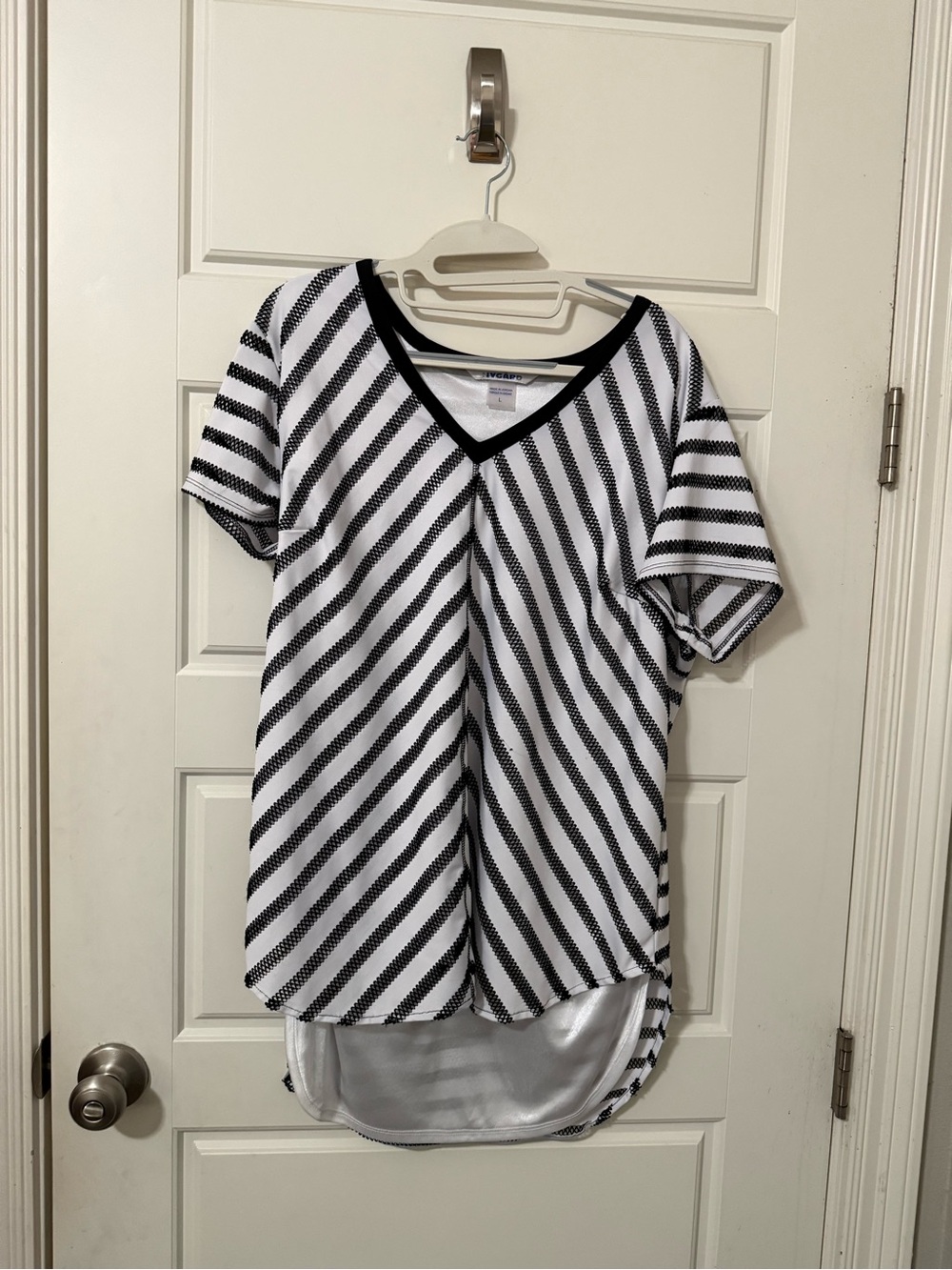Peter Nygard Black and White Diagonal Stripe V-Neck Tee